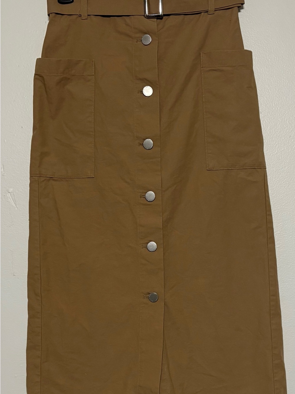 Women's Button-Front Midi Skirt with Cargo Pockets - Brown